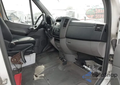 2012 Mercedes-Benz Sprinter 2500 High Roof z USA, uszkodzony, nr VIN WD3PE8CB6C5692018